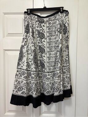 Magic Black & White Paisley A-Line Midi Skirt